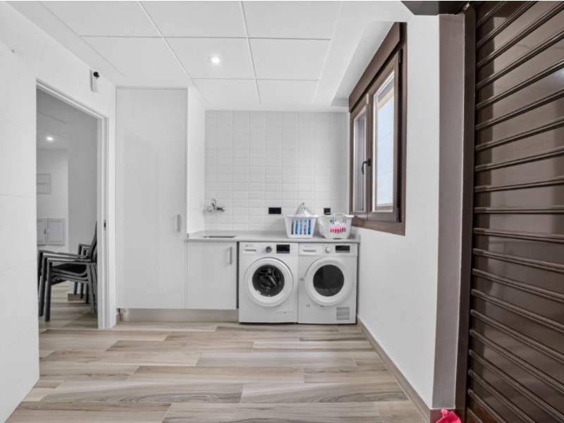 Villa à Torrevieja, Alicante, Espagne 4 chambres, 149 m2 No. 190095