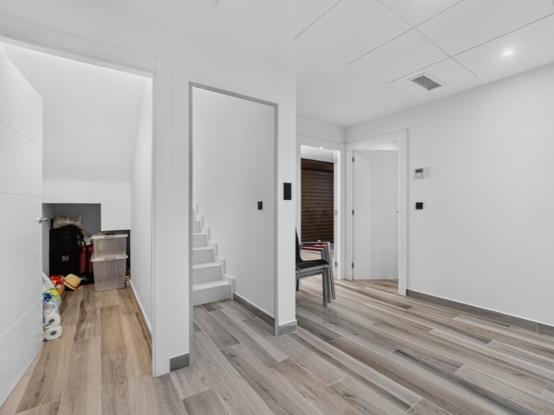 Villa à Torrevieja, Alicante, Espagne 4 chambres, 149 m2 No. 190095