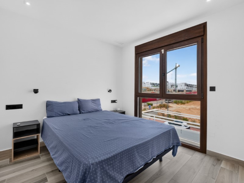 Villa à Torrevieja, Alicante, Espagne 4 chambres, 149 m2 No. 190095