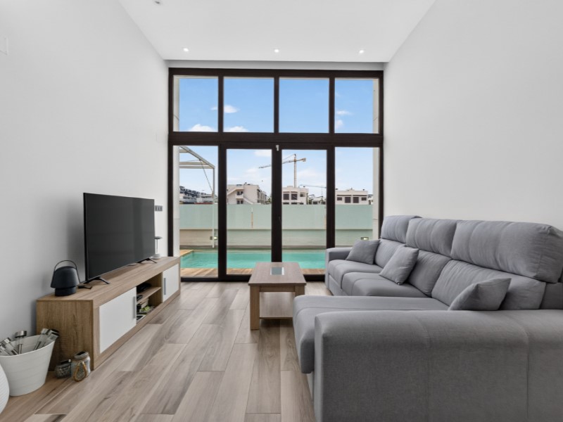 Villa à Torrevieja, Alicante, Espagne 4 chambres, 149 m2 No. 190095