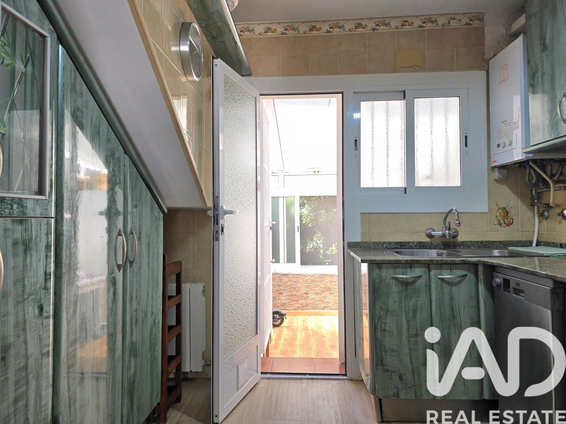 Townhouse in Cunit, Tarragona, Spain 4 bedrooms, 144 sq.m. No. 172376