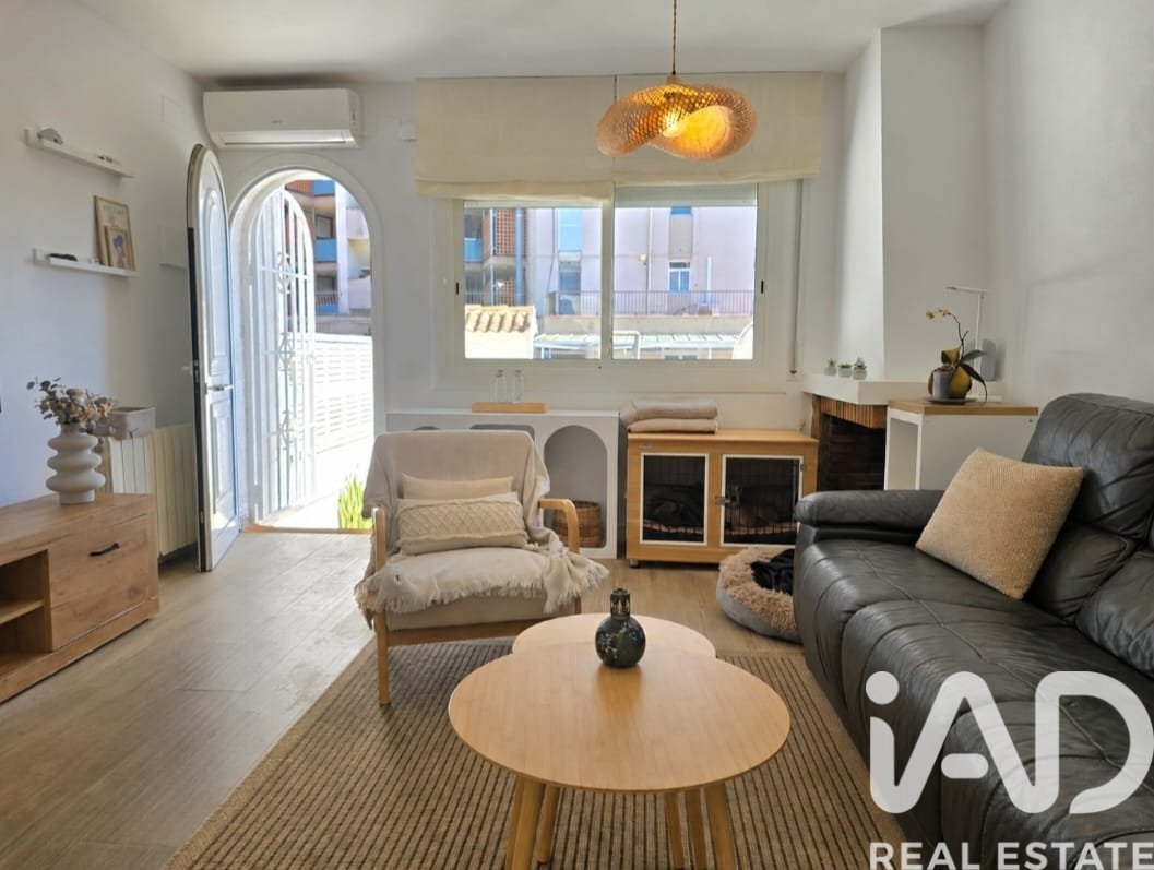 Townhouse in Cunit, Tarragona, Spain 4 bedrooms, 144 sq.m. No. 172376