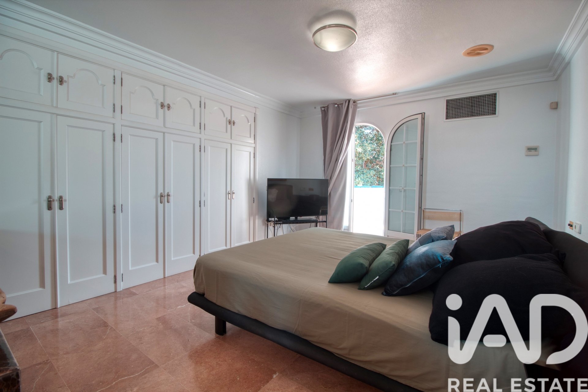 House in Torrevieja, Alicante, Spain 4 bedrooms, 393 sq.m. No. 152645