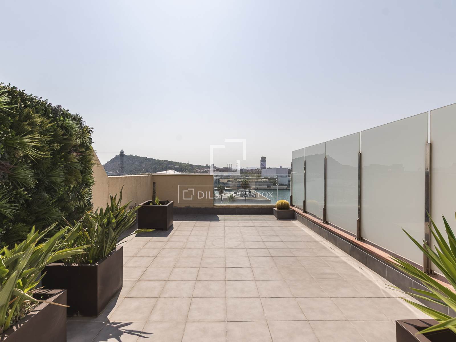 Penthouse w Barcelona, Hiszpania 1 sypialnia, 53 mkw. nr 192536