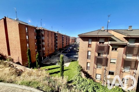Talo La Baneza, Leon, Espanja 4 makuuhuonetta, 204 m2 No. 195072