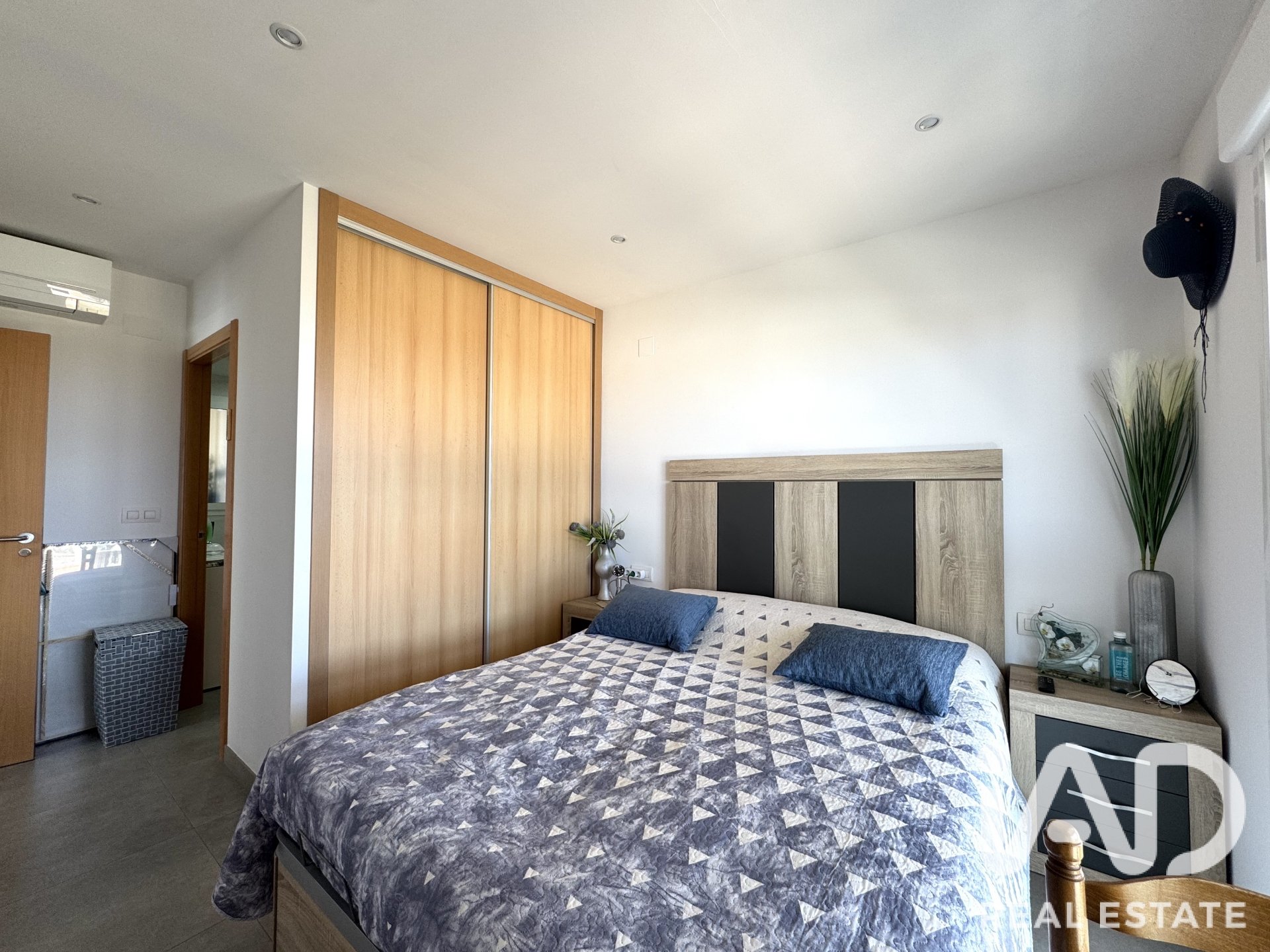 Apartment in Oliva, Valencia, Spain 2 bedrooms, 93 sq.m. No. 195073