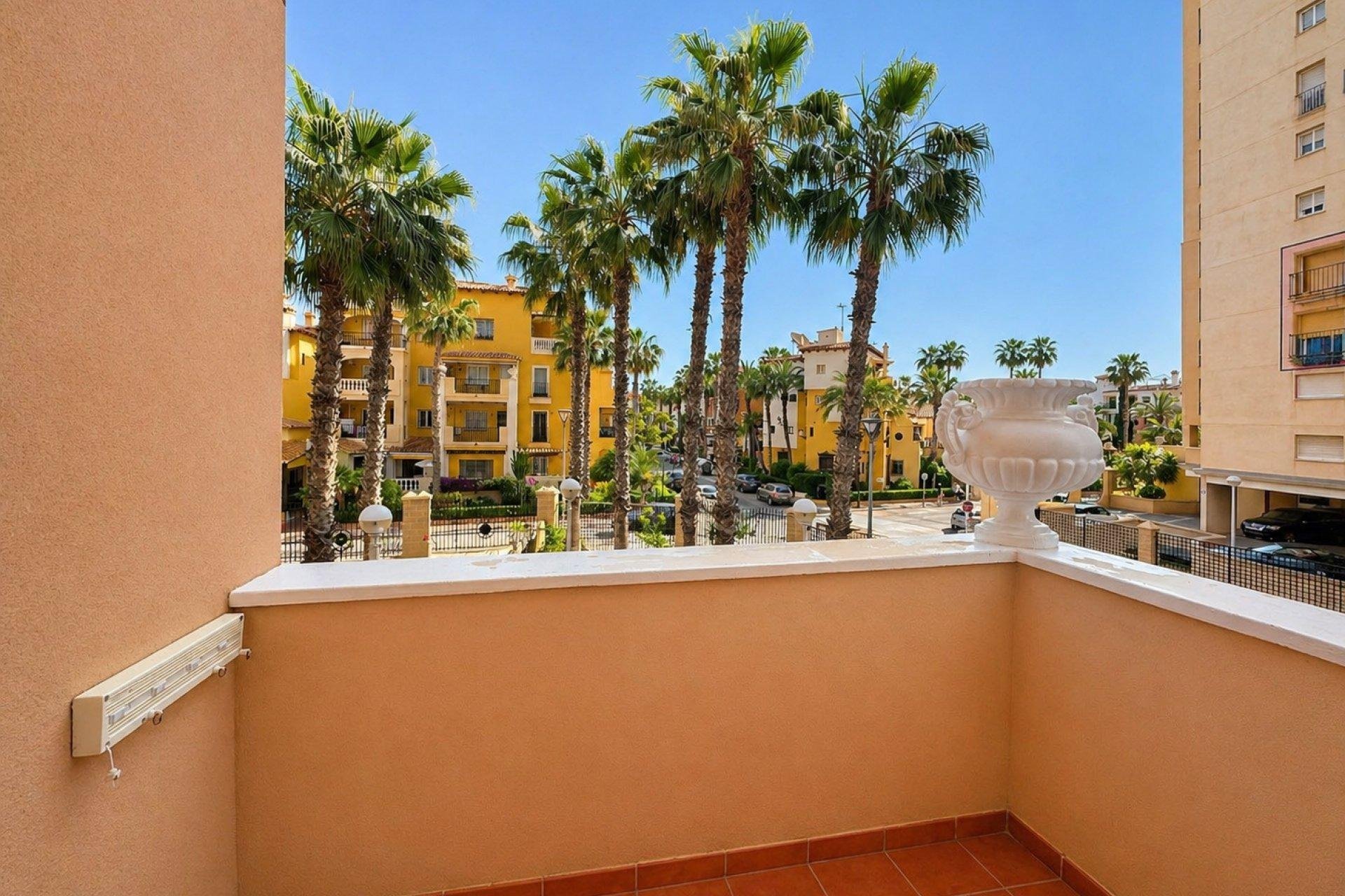 Wohnung in Torrevieja, Alicante, Spanien 3 Schlafzimmer, 97 m2 Nr. 168053