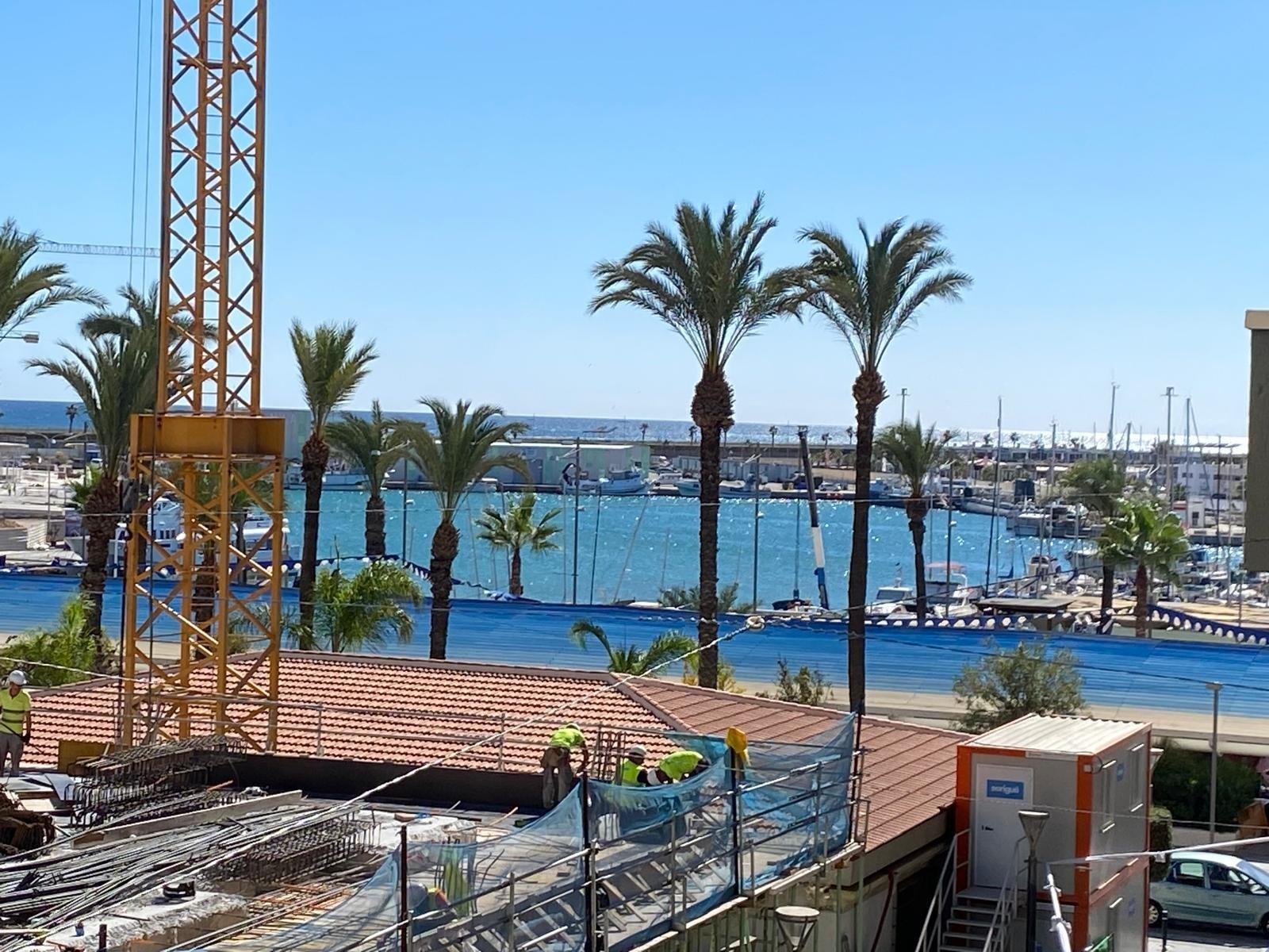Apartment à Torrevieja, Alicante, Espagne 4 chambres, 142 m2 No. 165644