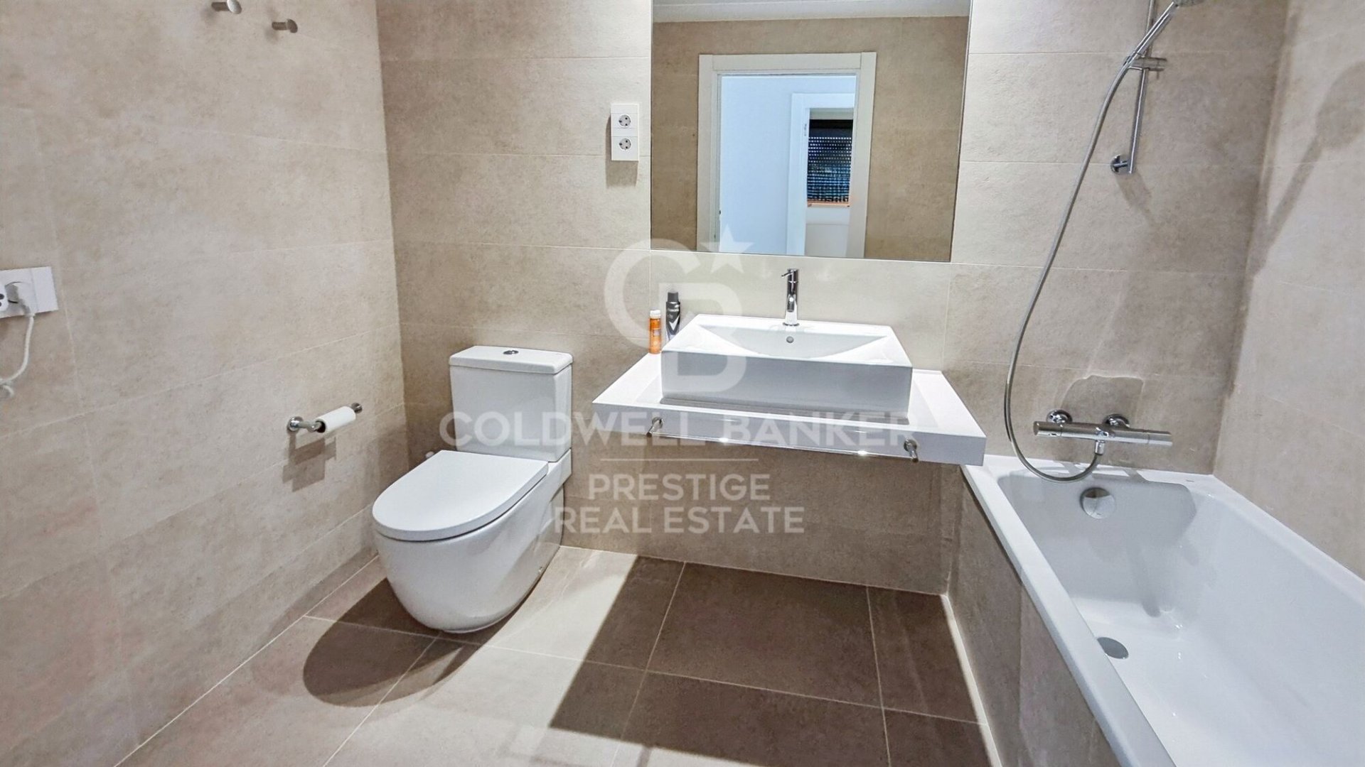 Huoneisto Sant Andreu de Llavaneres, Barcelona, Espanja 4 makuuhuonetta, 124 m2 No. 160112