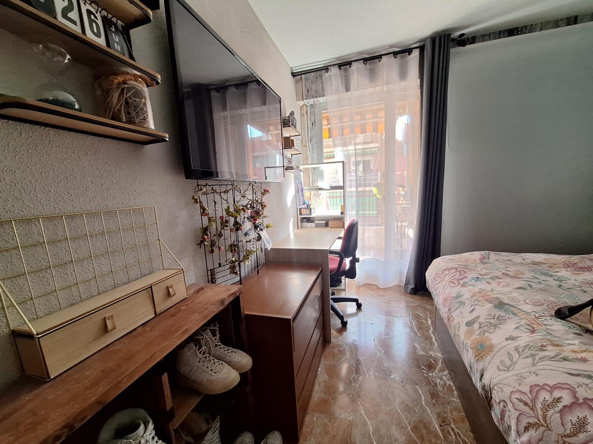 Apartment in Alicante, Spain 3 bedrooms, 127 sq.m. No. 143562