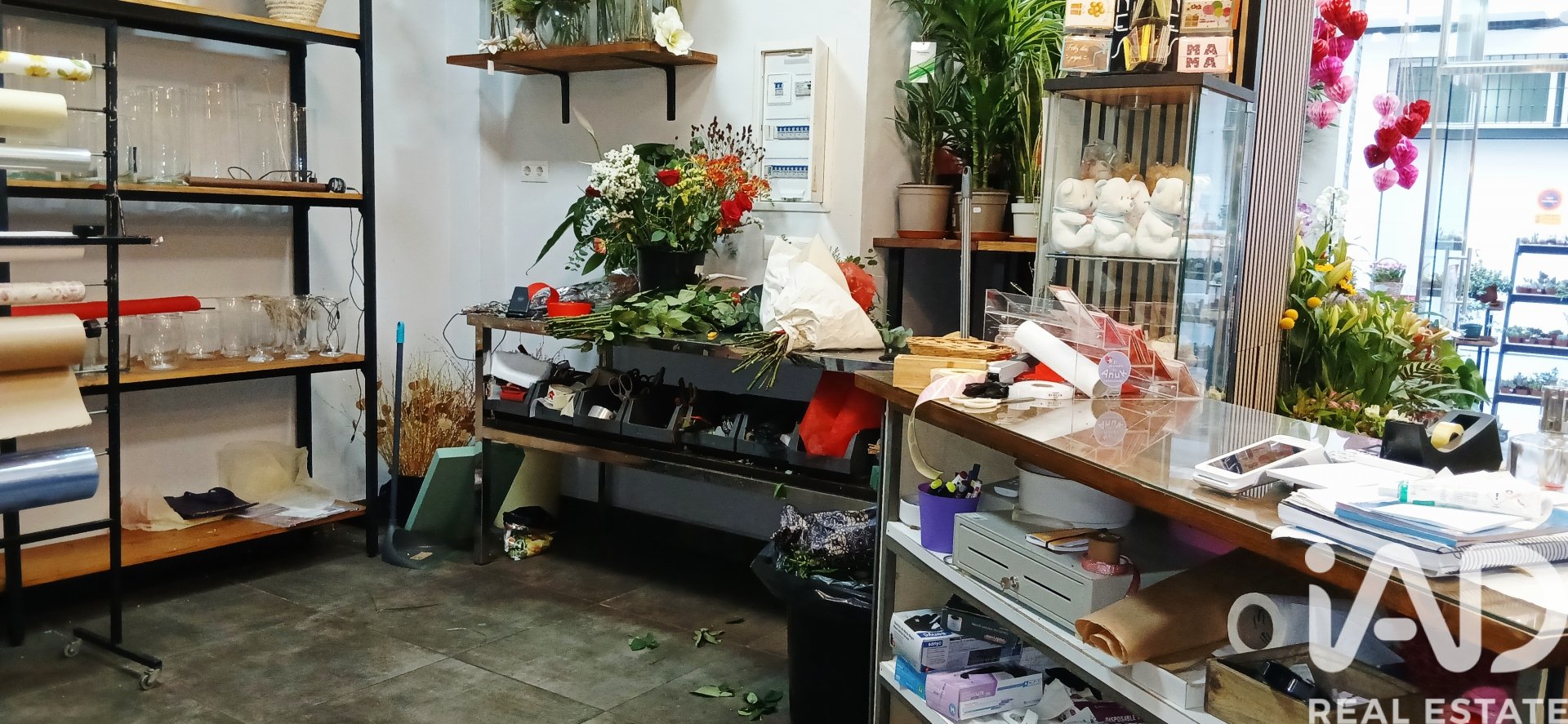 Commercial property in Velez-Malaga, Malaga, Spain 95 sq.m. No. 173055