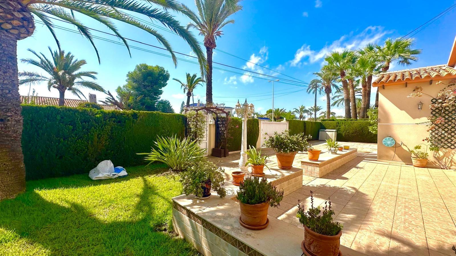 Villa a Cabo Roig, Alicante, Spagna 3 camere da letto, 141 mq. N° 155692