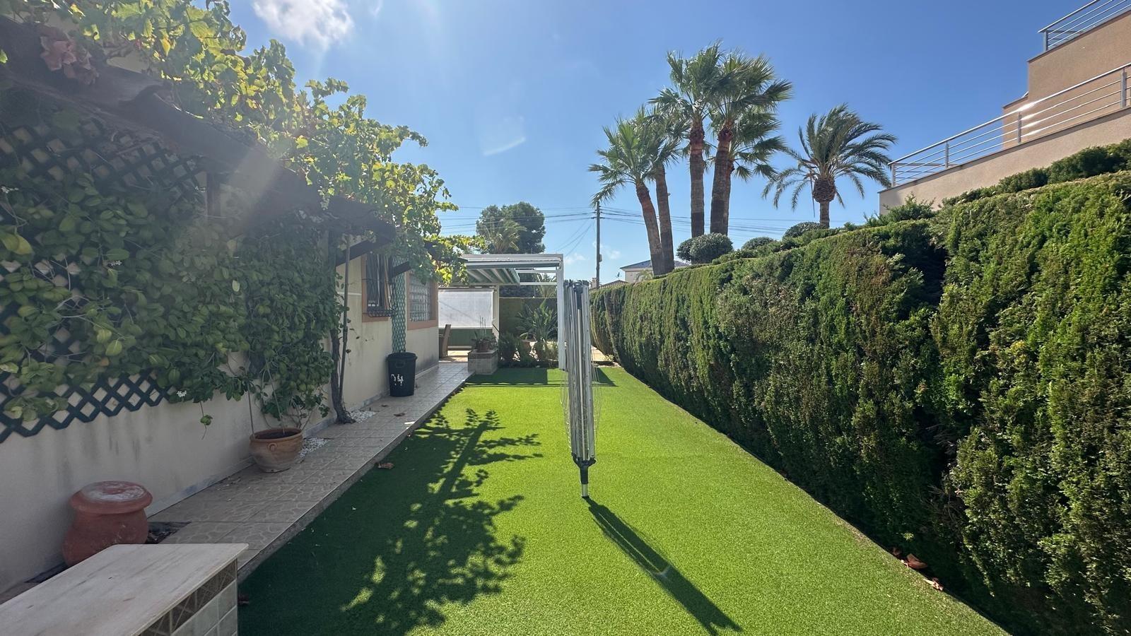 Villa a Cabo Roig, Alicante, Spagna 3 camere da letto, 141 mq. N° 155692