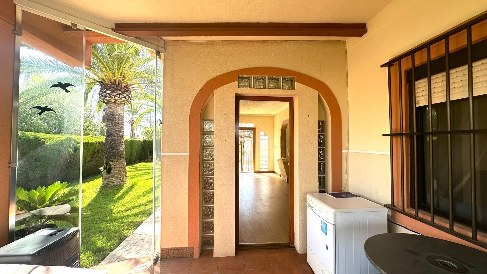 Villa a Cabo Roig, Alicante, Spagna 3 camere da letto, 141 mq. N° 155692