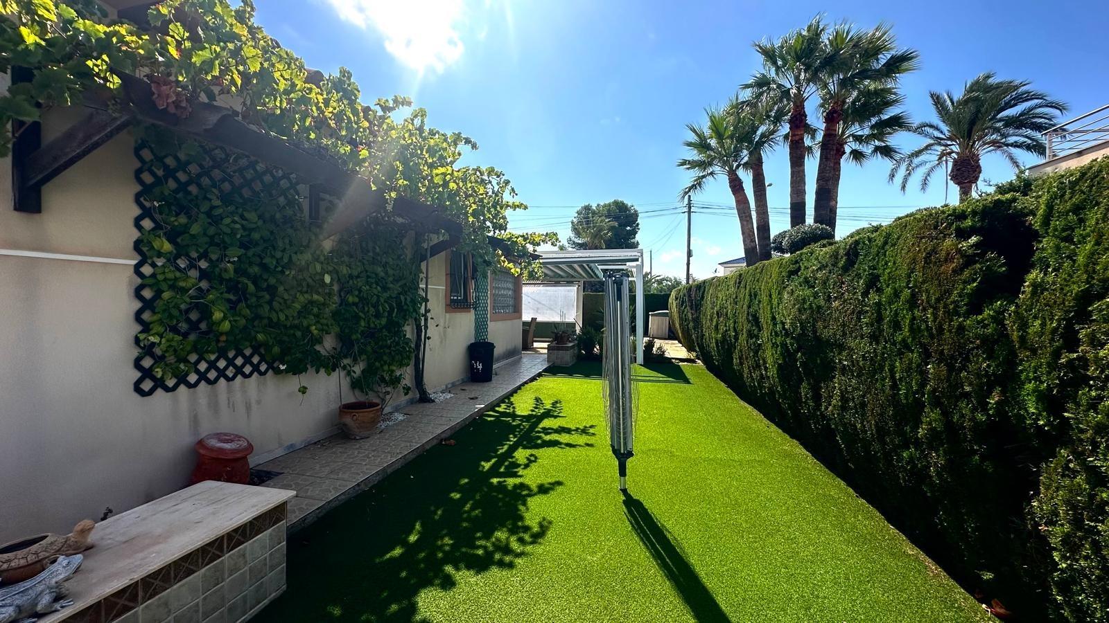 Villa a Cabo Roig, Alicante, Spagna 3 camere da letto, 141 mq. N° 155692