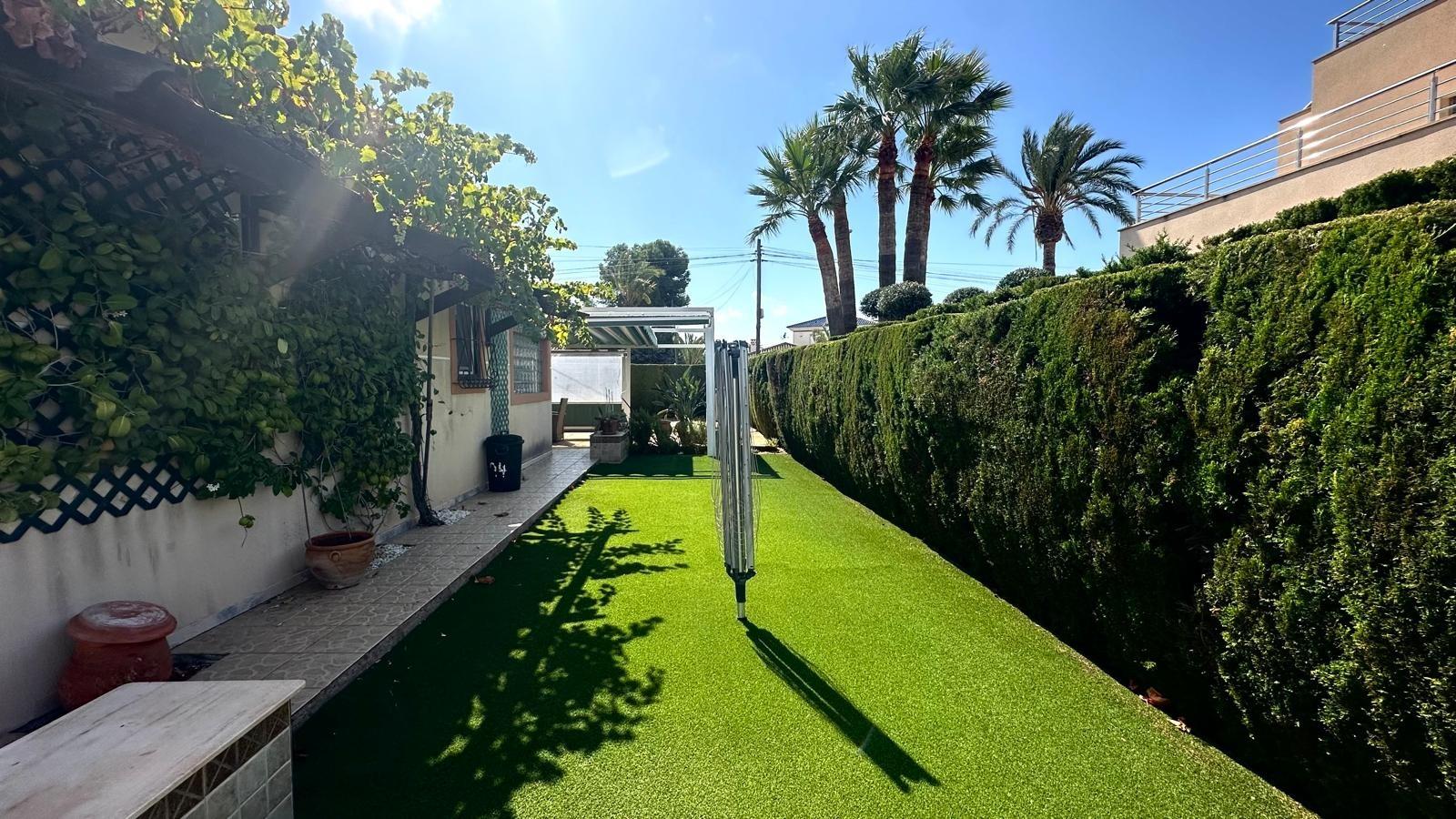 Villa a Cabo Roig, Alicante, Spagna 3 camere da letto, 141 mq. N° 155692