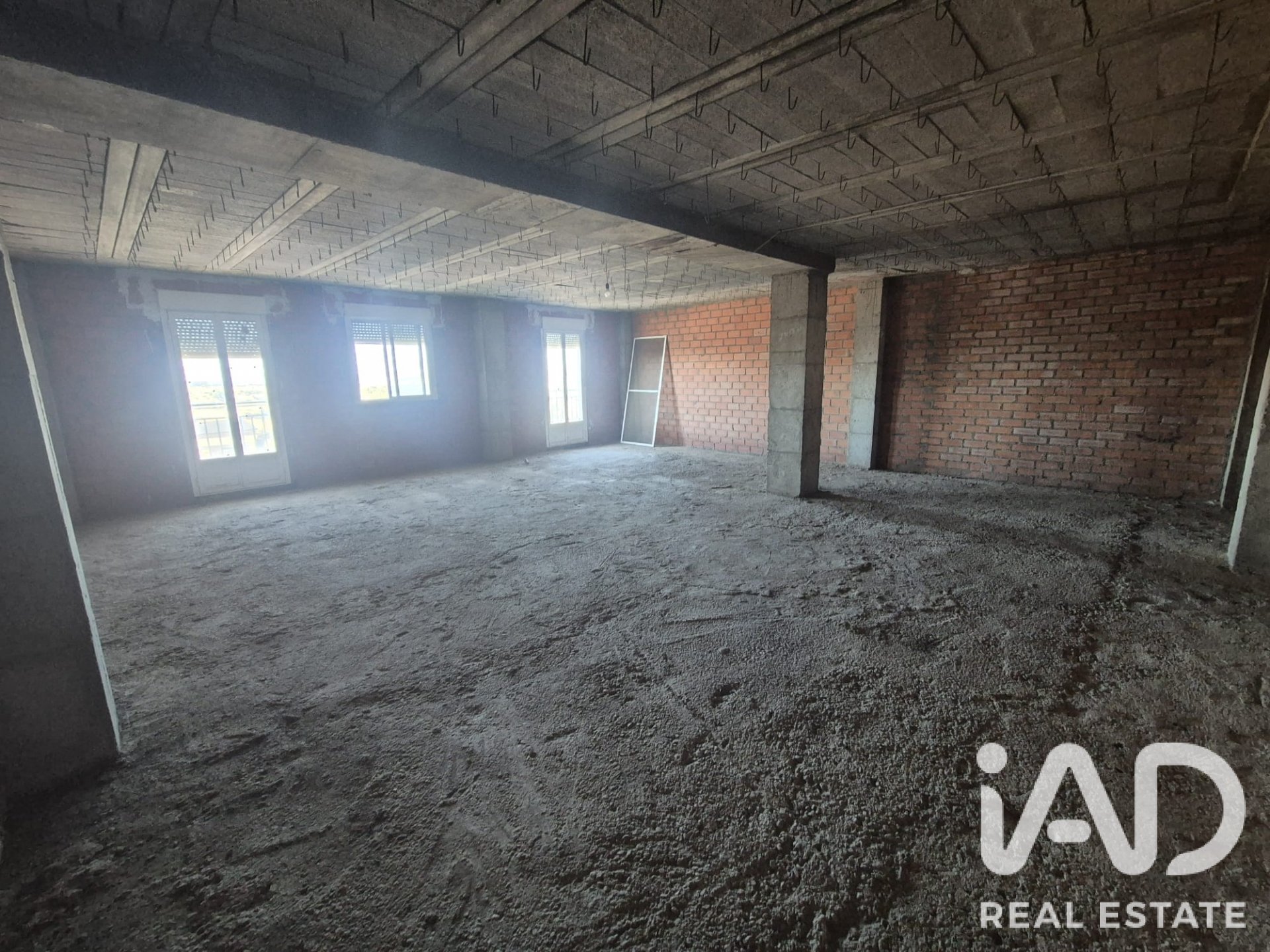 Commercial property in Guijuelo, Salamanca, Spain 486 sq.m. No. 195006