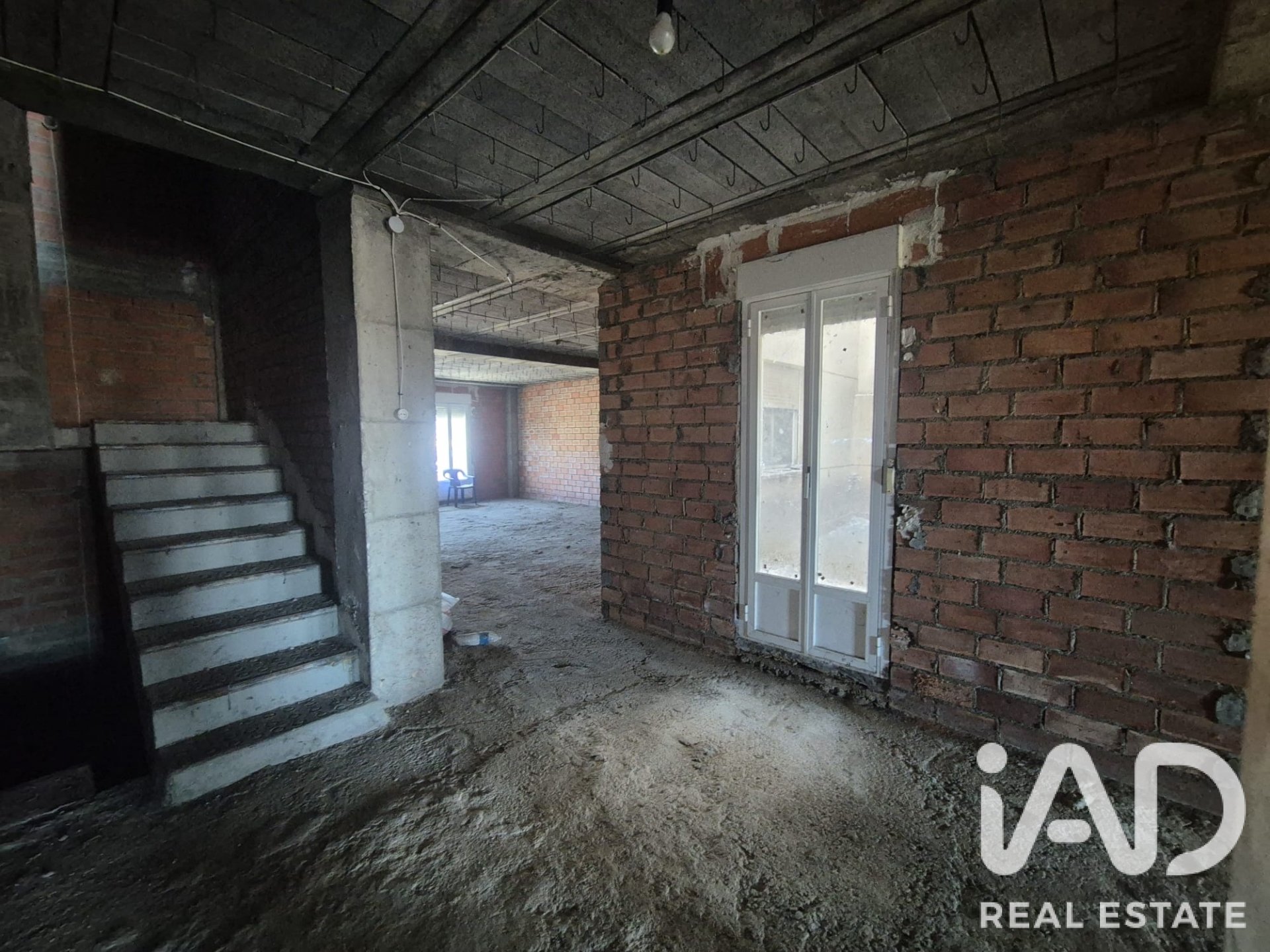 Commercial property in Guijuelo, Salamanca, Spain 486 sq.m. No. 195006