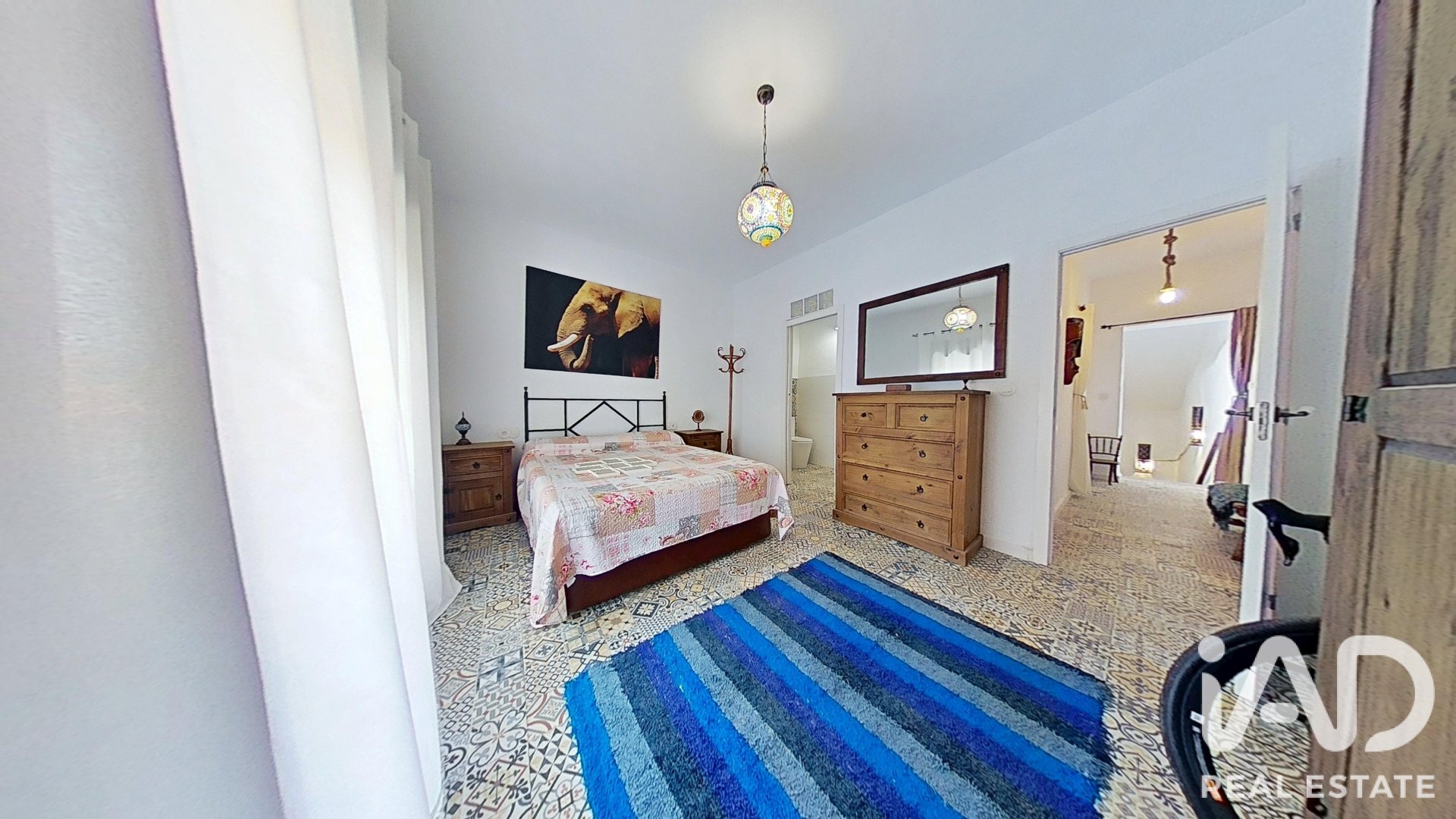 Villa i El Fondo de les Neus, Alicante, Spanien 3 sovrum, 131 kvm. Nr. 195008