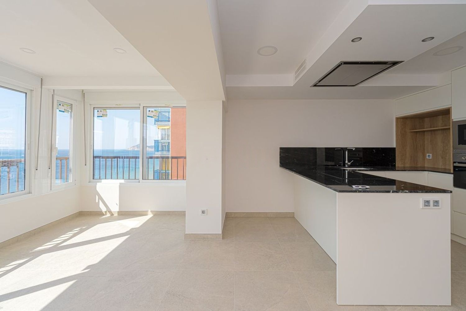 Appartamento a Benidorm, Alicante, Spagna 2 camere da letto, 70 mq. N° 180730