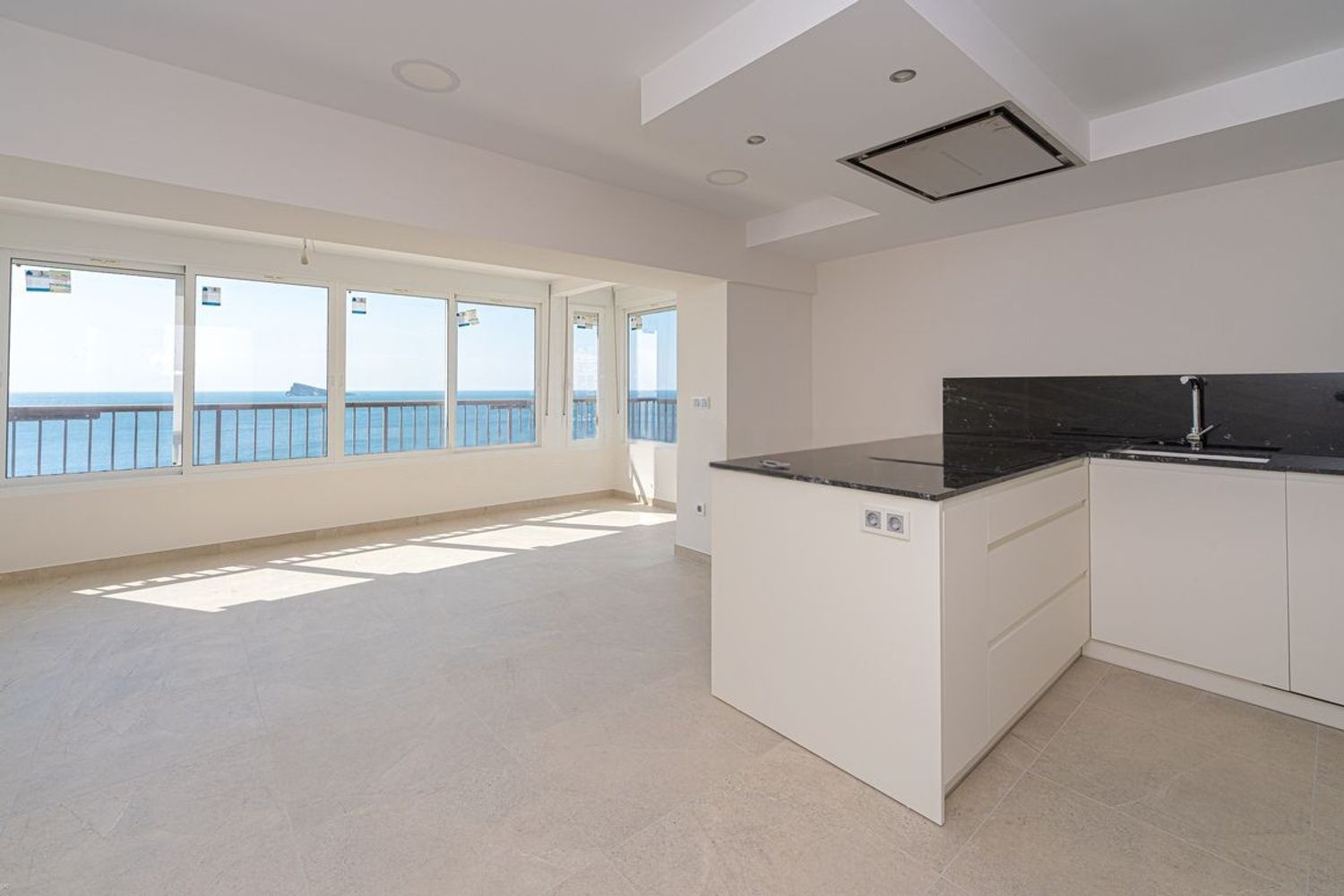 Appartamento a Benidorm, Alicante, Spagna 2 camere da letto, 70 mq. N° 180730