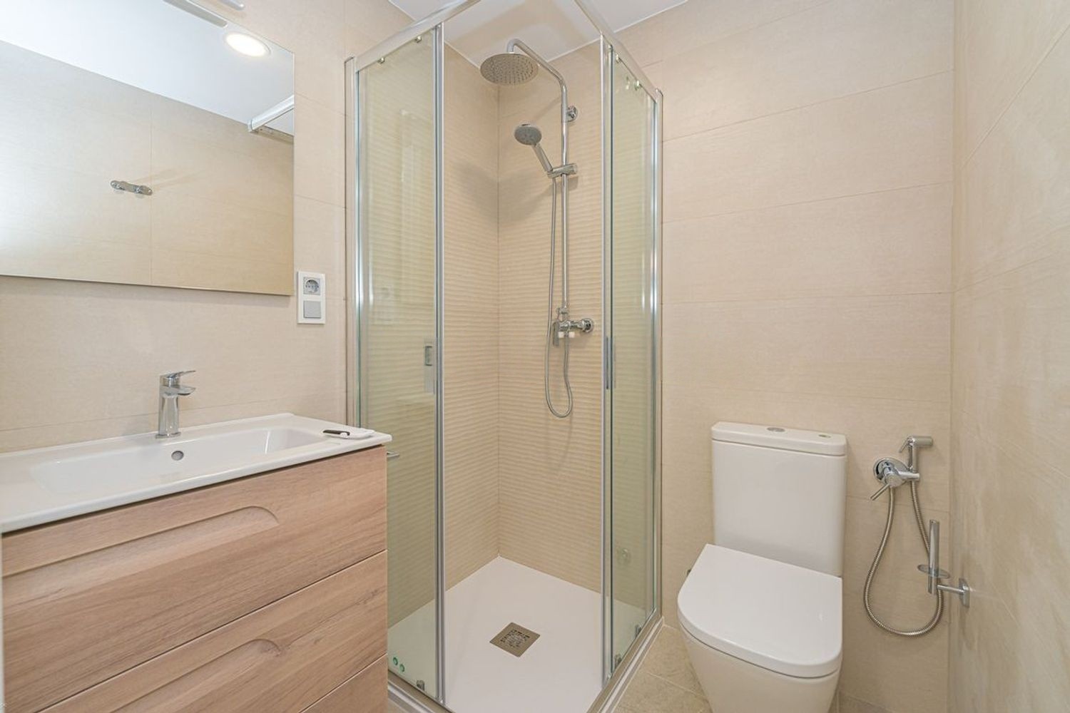 Appartamento a Benidorm, Alicante, Spagna 2 camere da letto, 70 mq. N° 180730
