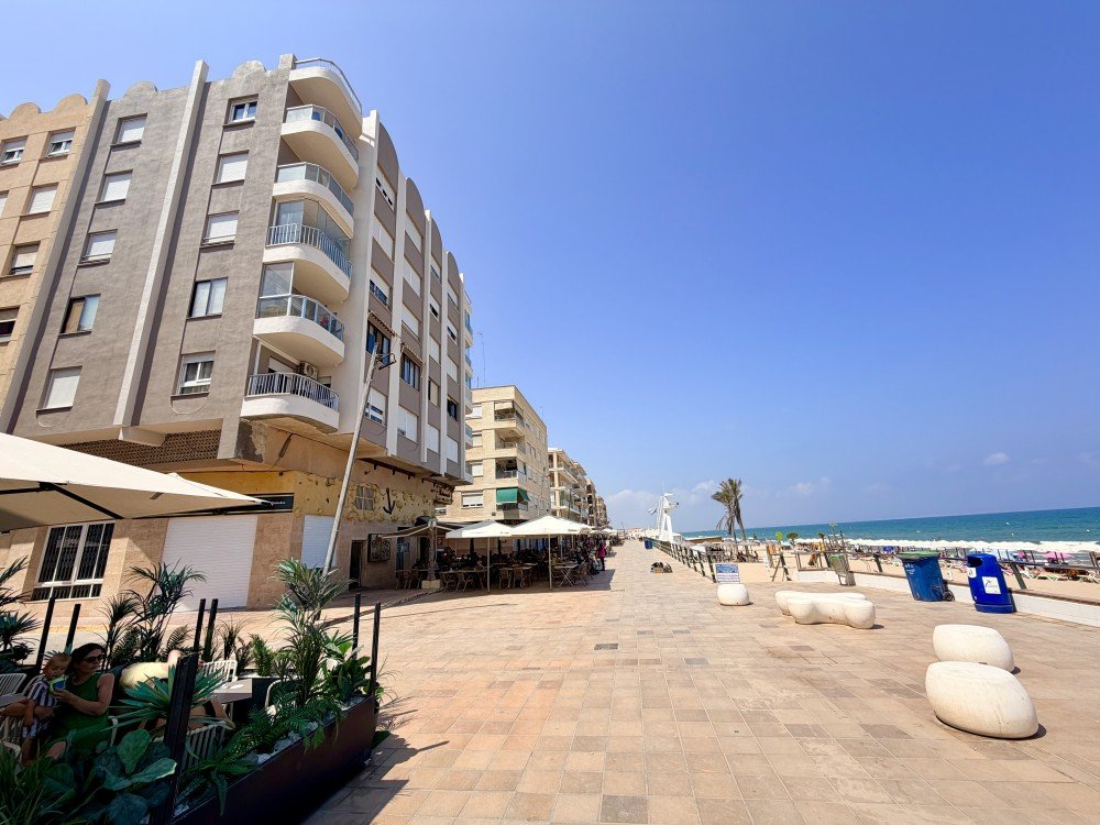 Apartamento en Guardamar del Segura, Alicante, España 3 dormitorios, 86 m2 No. 194600