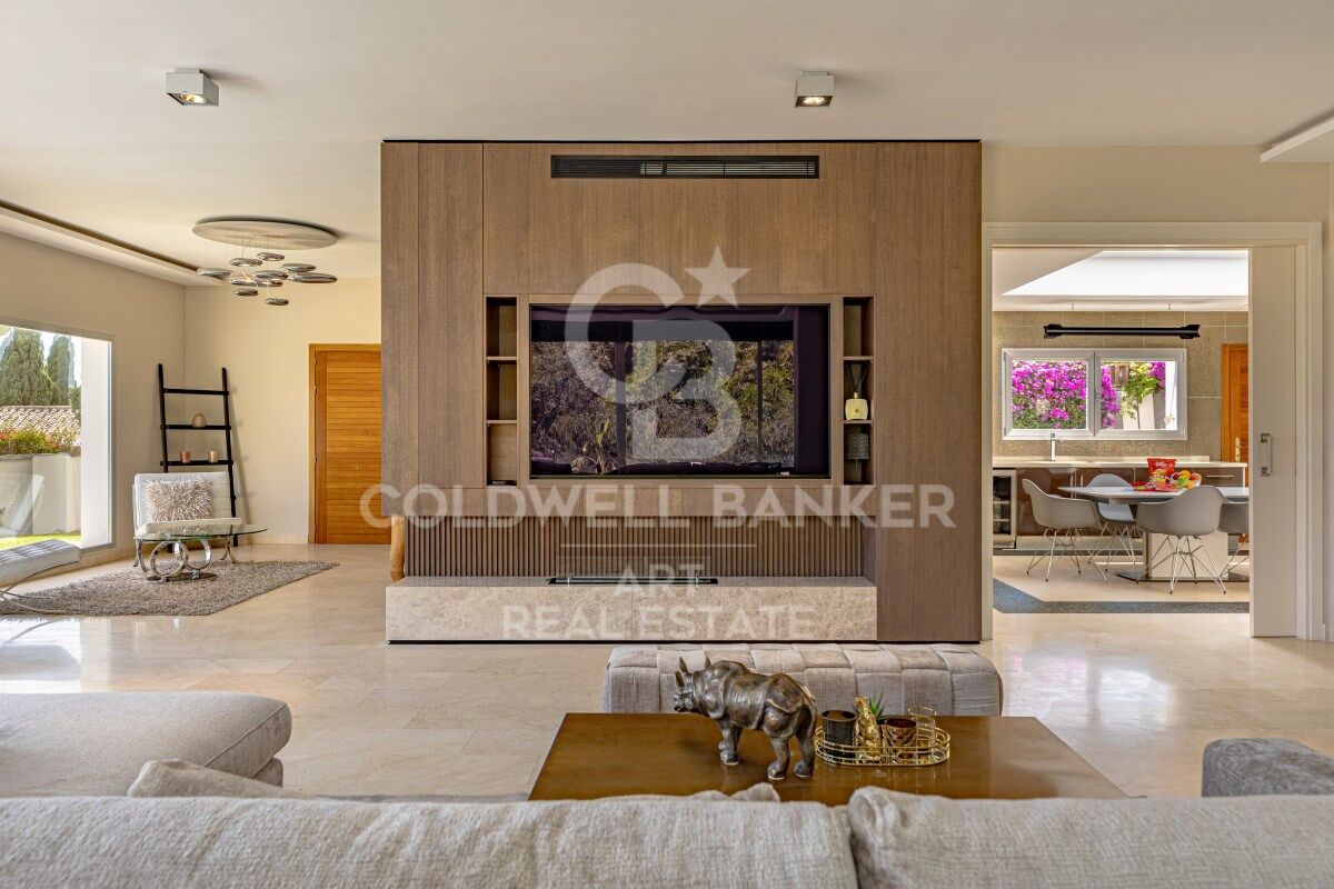 Villa in Marbella, Malaga, Spain 3 bedrooms, 419 sq.m. No. 178904