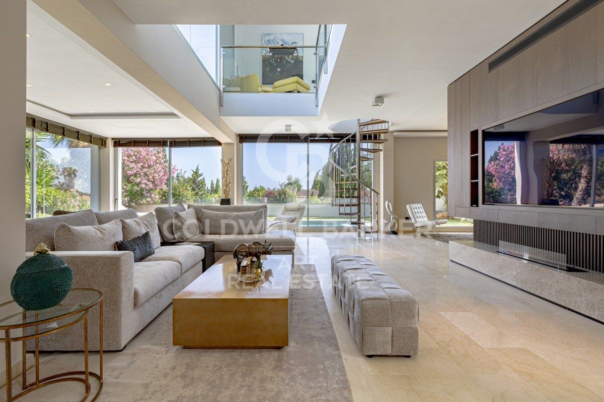 Villa in Marbella, Malaga, Spain 3 bedrooms, 419 sq.m. No. 178904