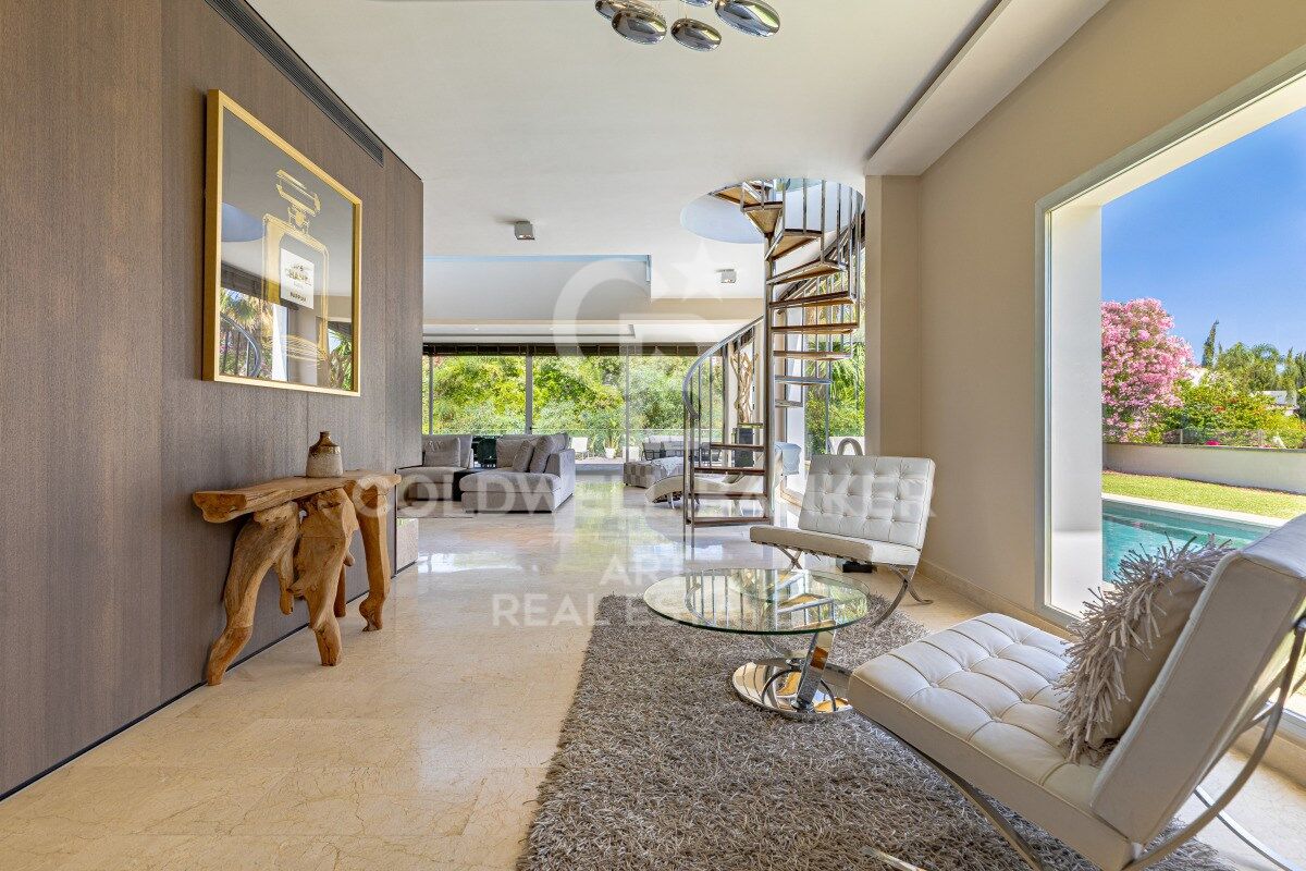 Villa in Marbella, Malaga, Spain 3 bedrooms, 419 sq.m. No. 178904