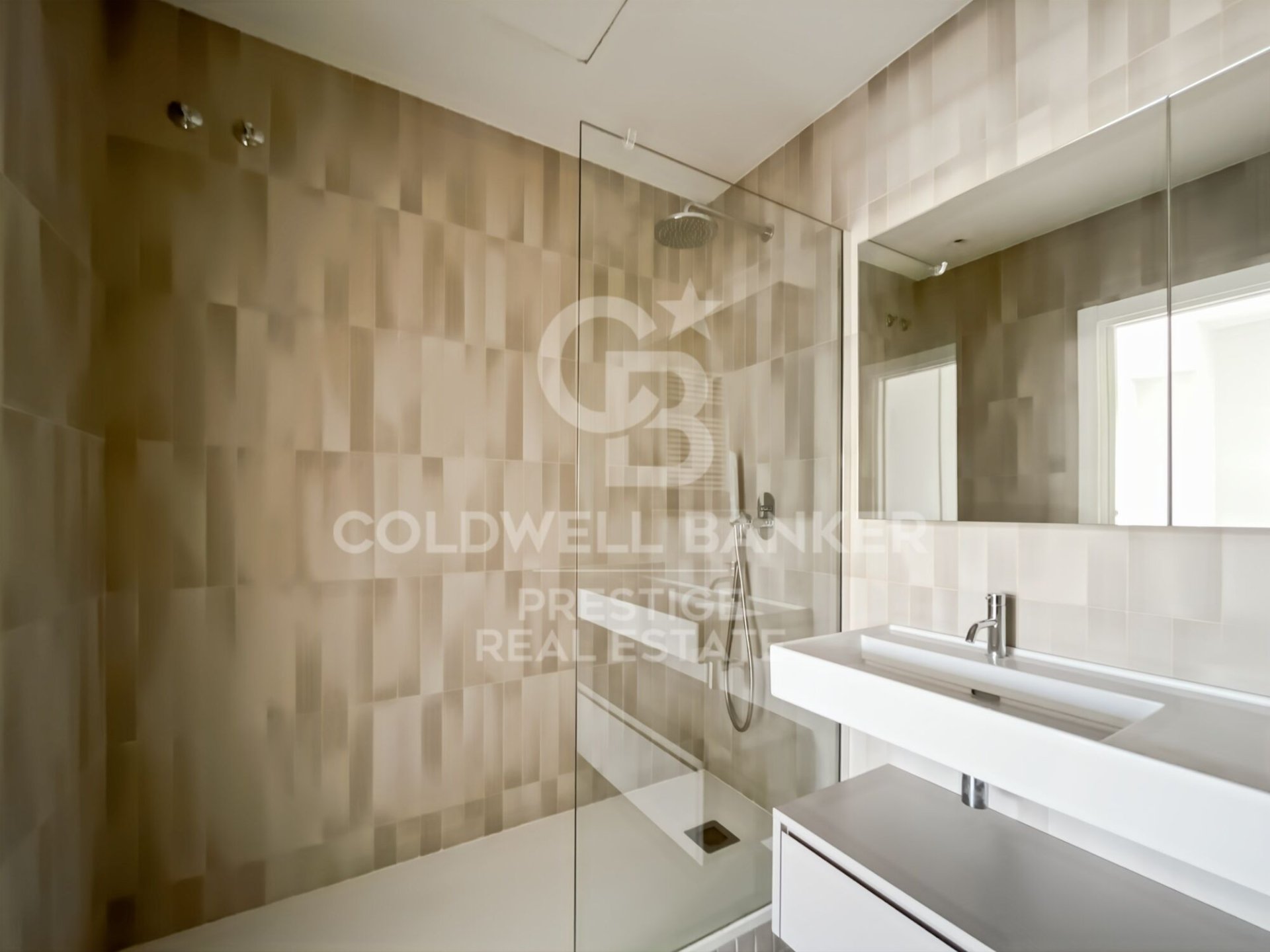Wohnung in Barcelona, Spanien 1 Schlafzimmer, 60 m2 Nr. 178905