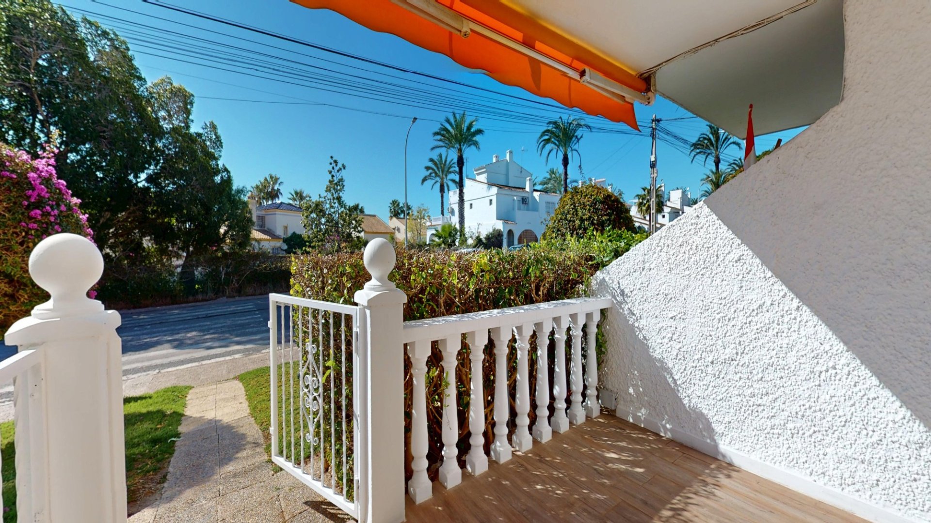 Bungalow en Alicante, España 2 dormitorios, 88 m2 No. 161694