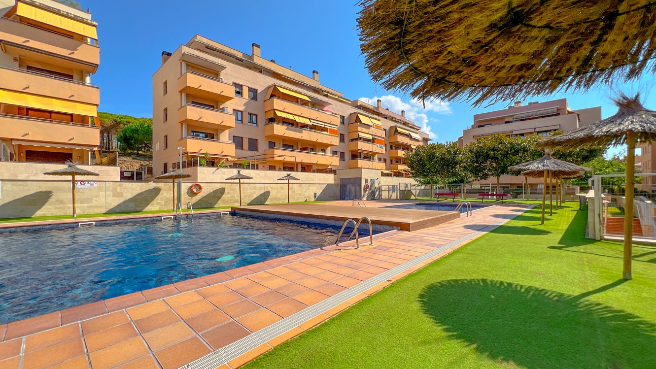 Apartment in Lloret de Mar, Girona, Spain 3 bedrooms, 120 sq.m. No. 139410