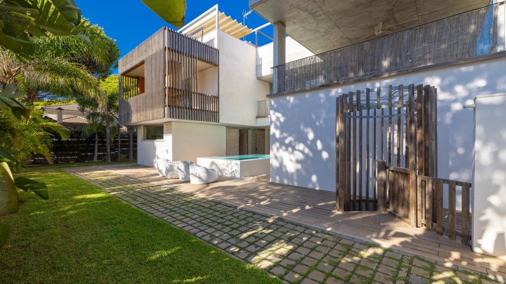 Villa i Cadiz, Spanien 6 sovrum, 661 kvm. Nr. 168632