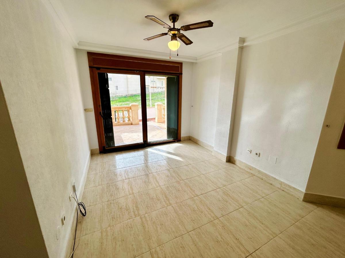Lägenhet i Guardamar del Segura, Alicante, Spanien 3 sovrum, 88 kvm. Nr. 148895