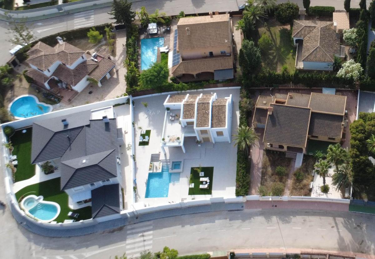 Villa in Alicante, Spain 4 bedrooms, 227 sq.m. No. 148900