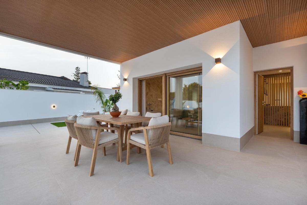 Villa in Alicante, Spain 4 bedrooms, 227 sq.m. No. 148900