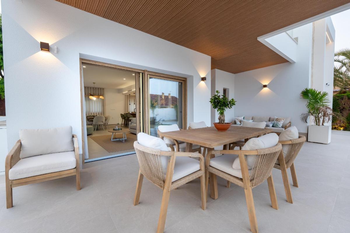 Villa in Alicante, Spain 4 bedrooms, 227 sq.m. No. 148900