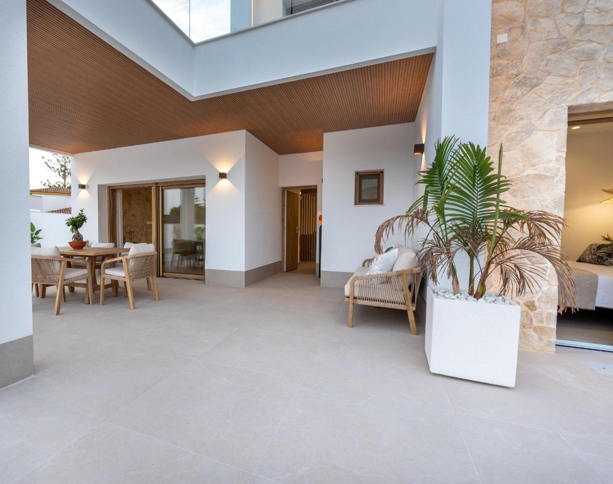 Villa in Alicante, Spain 4 bedrooms, 227 sq.m. No. 148900