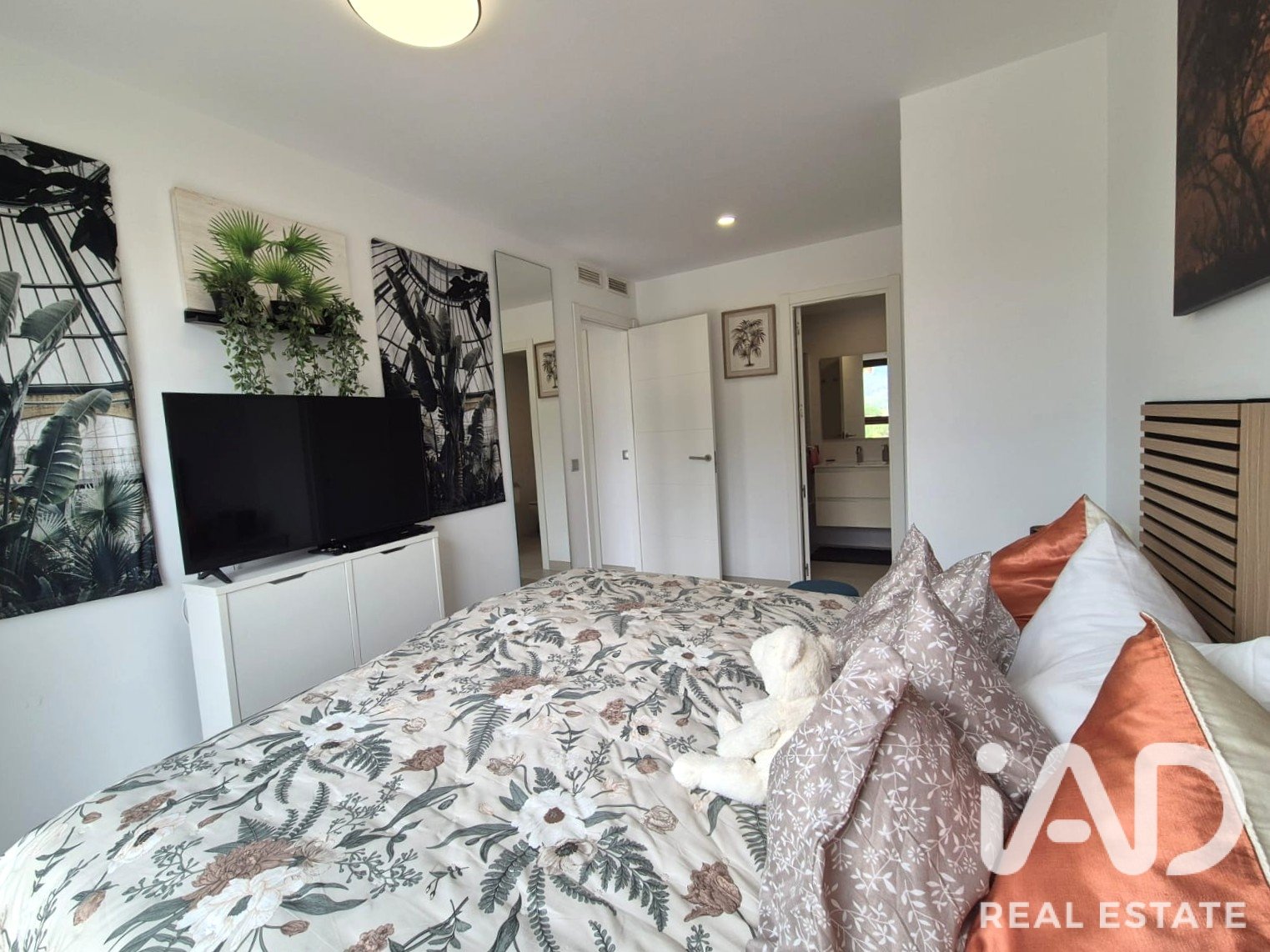 Apartamento en València, España 2 dormitorios, 84 m2 No. 187643