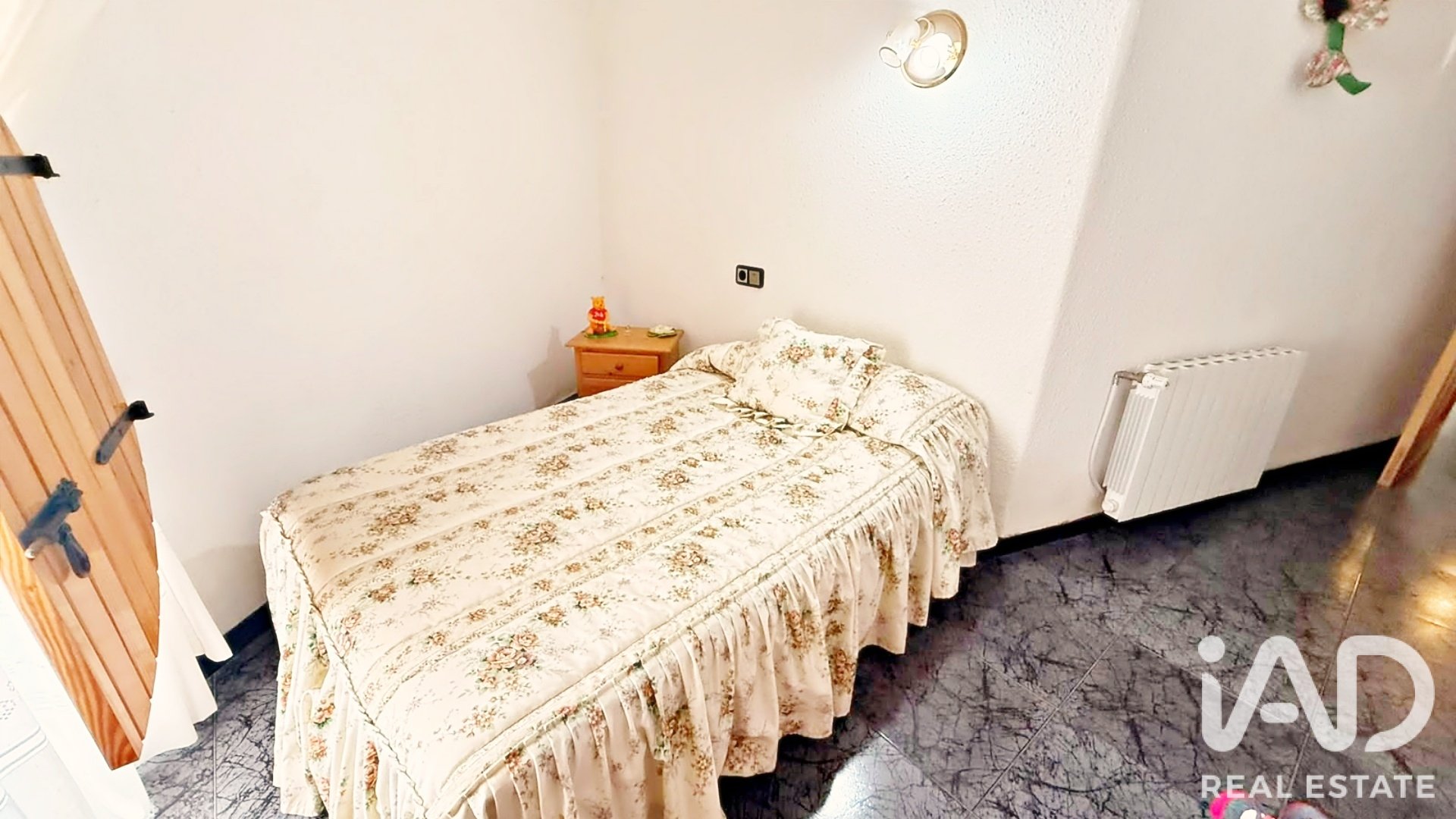 Talo Castalla, Alicante, Espanja 7 makuuhuonetta, 409 m2 No. 187647