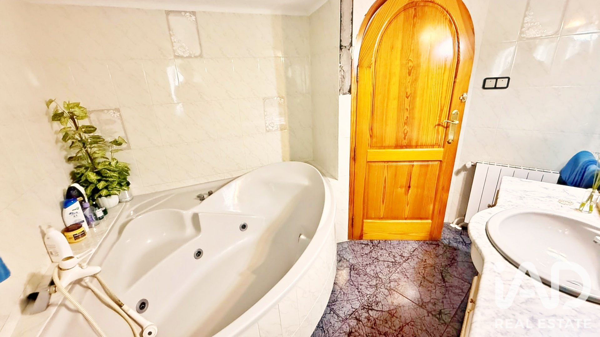 Talo Castalla, Alicante, Espanja 7 makuuhuonetta, 409 m2 No. 187647