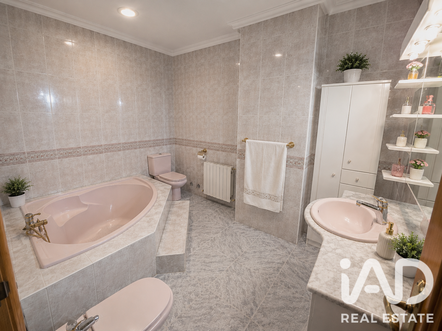 Commercial property in Calasparra, Murcia, Spain 800 sq.m. No. 187649