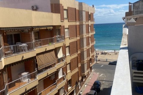 Apartamento en Torrevieja, Alicante, España 1 dormitorio, 73 m2 No. 197003