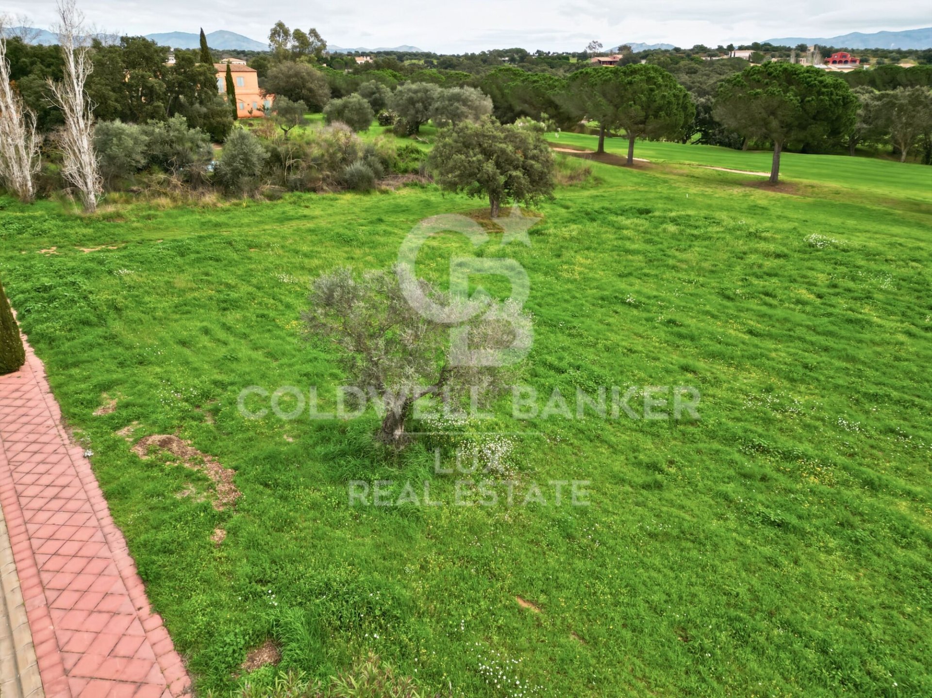 Tontti Peralada, Girona, Espanja 2929 m2 No. 159422