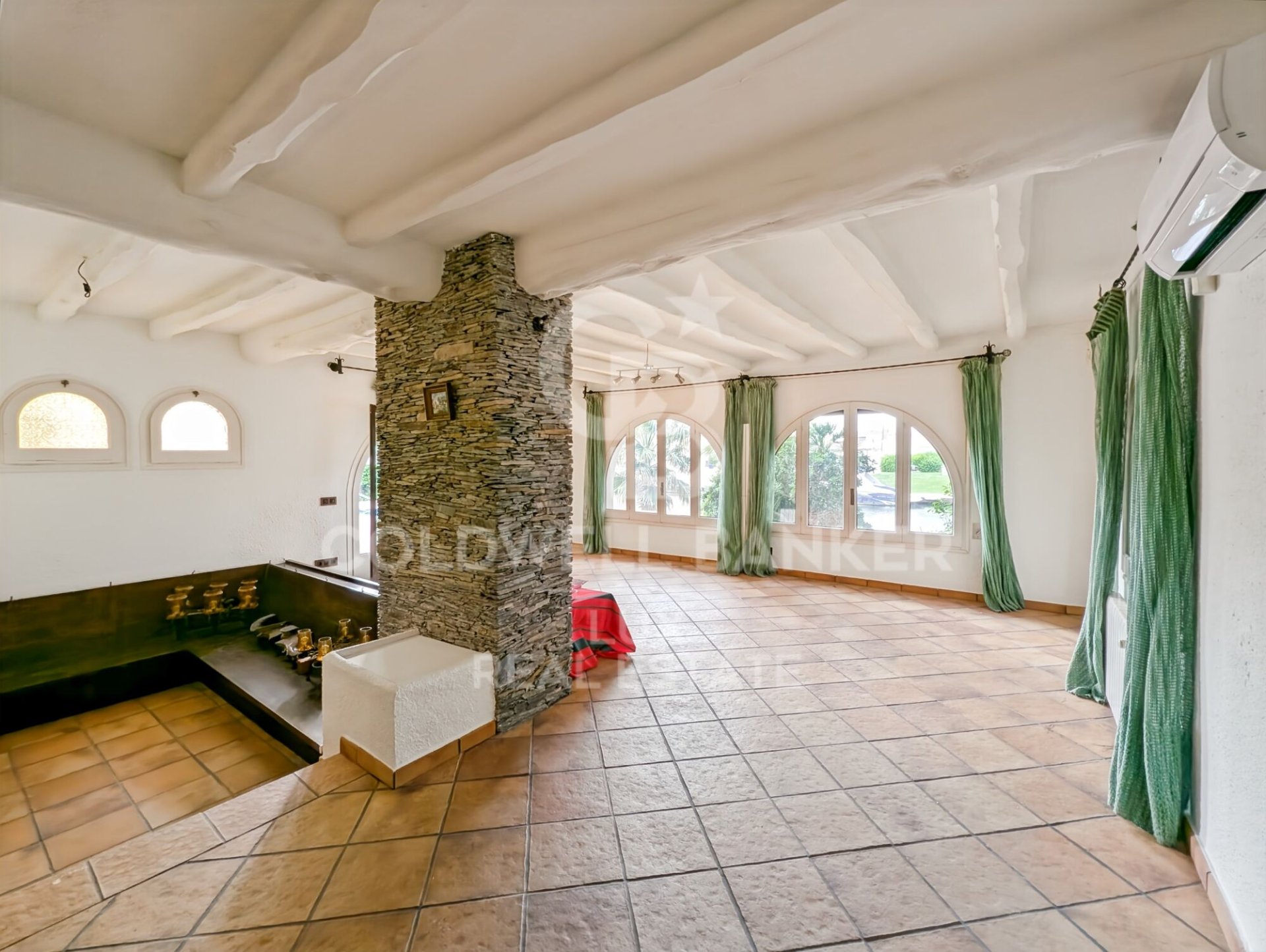 Villa in Empuriabrava, Girona, Spain 5 bedrooms, 541 sq.m. No. 159419