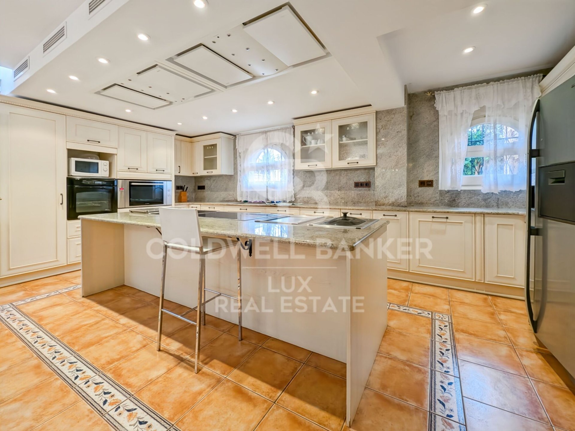Villa in Empuriabrava, Girona, Spain 5 bedrooms, 541 sq.m. No. 159419