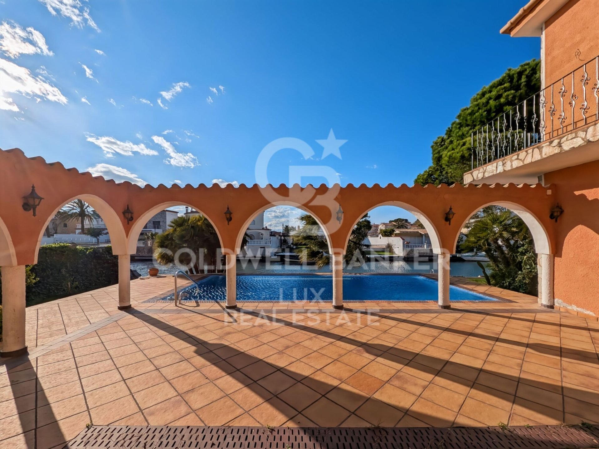 Villa in Empuriabrava, Girona, Spain 5 bedrooms, 541 sq.m. No. 159419