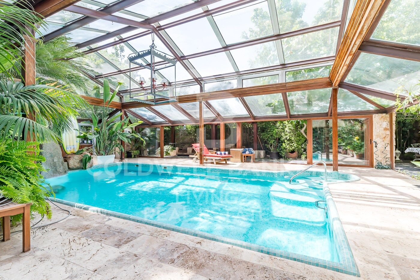 Hus i Majadahonda, Madrid, Spanien 7 sovrum, 950 kvm. Nr. 159421