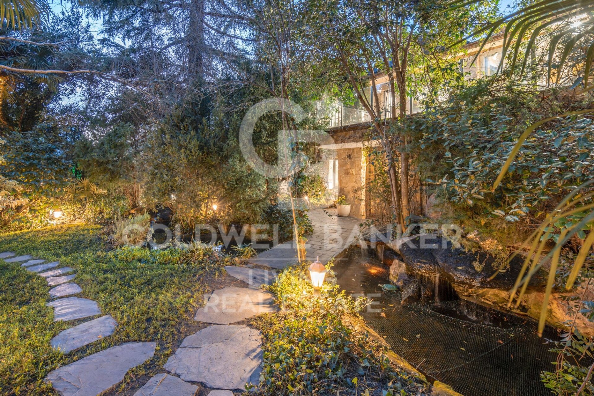 Hus i Majadahonda, Madrid, Spanien 7 sovrum, 950 kvm. Nr. 159421